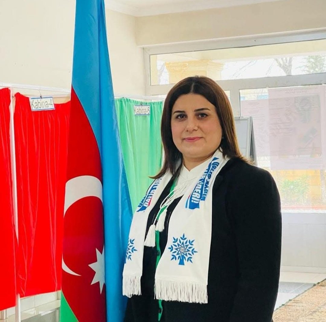 Masallı rayon Dəmirçi kənd ümumi orta məktəbin direktoru  Aytən Şükürova – Peşəkarlıq və idarəçilik bacarığı