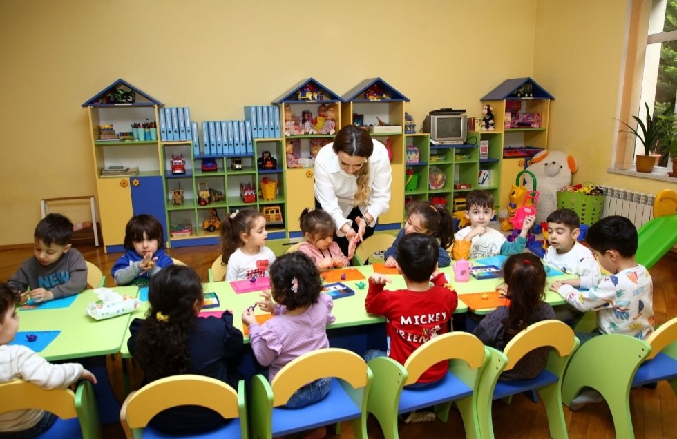 Rüxsarə Orucova : Uşaqların Gələcəyinə Həsr Olunan İllər