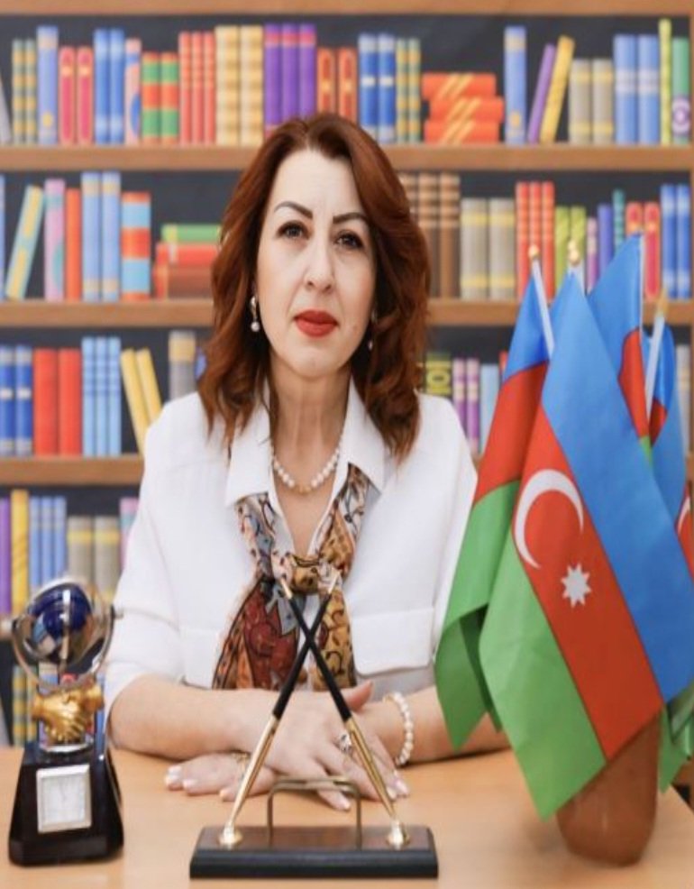 FƏRƏH HÜSEYNOVA :  Uğurlu Rəhbər və Təhsilin Fədakar Xidmətçisi