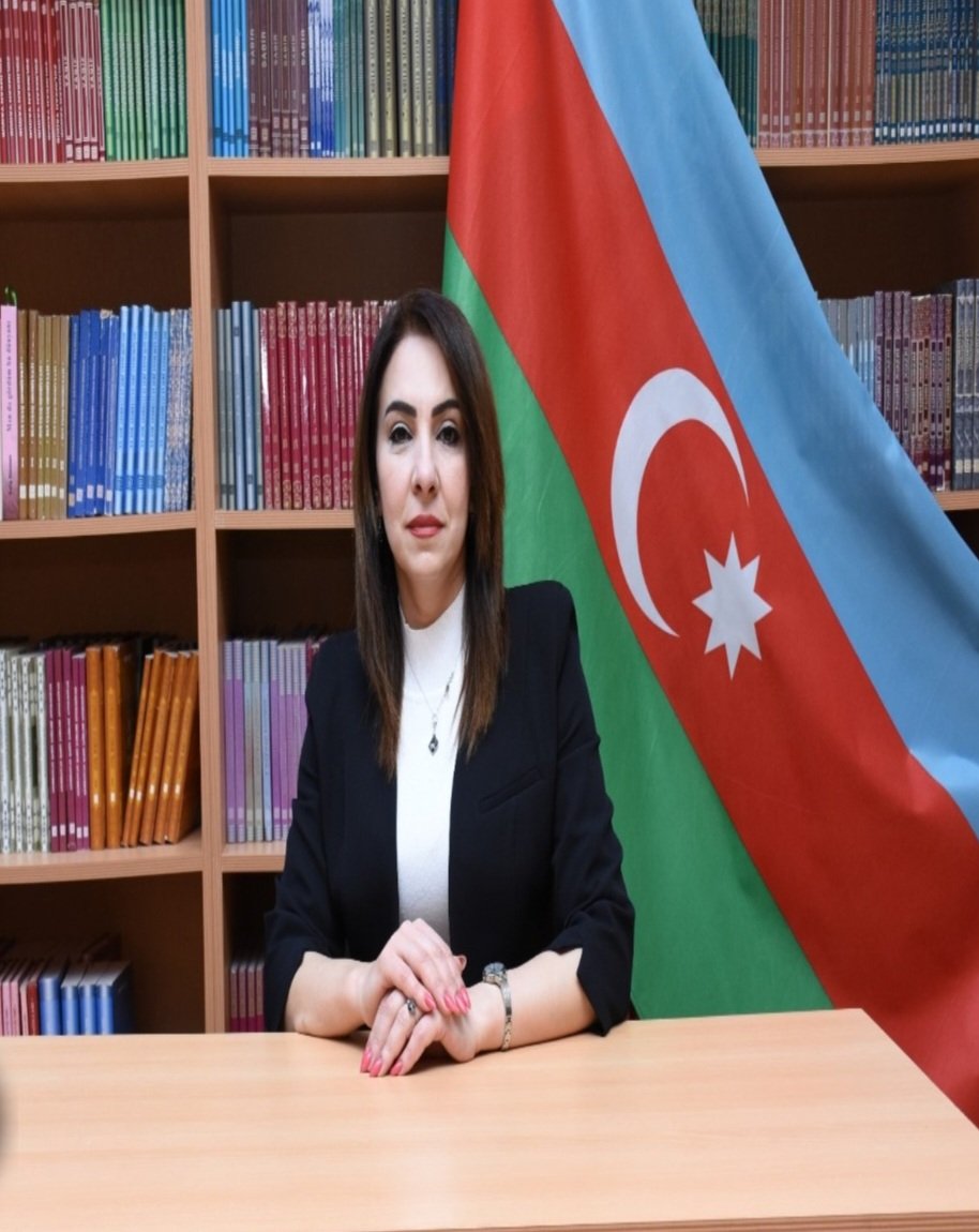 Bakı şəhəri İlqar Cəfərov adına 260 nömrəli tam orta məktəbin direktoru Kamalə Quliyeva: "Fədakar təhsil işçisi"