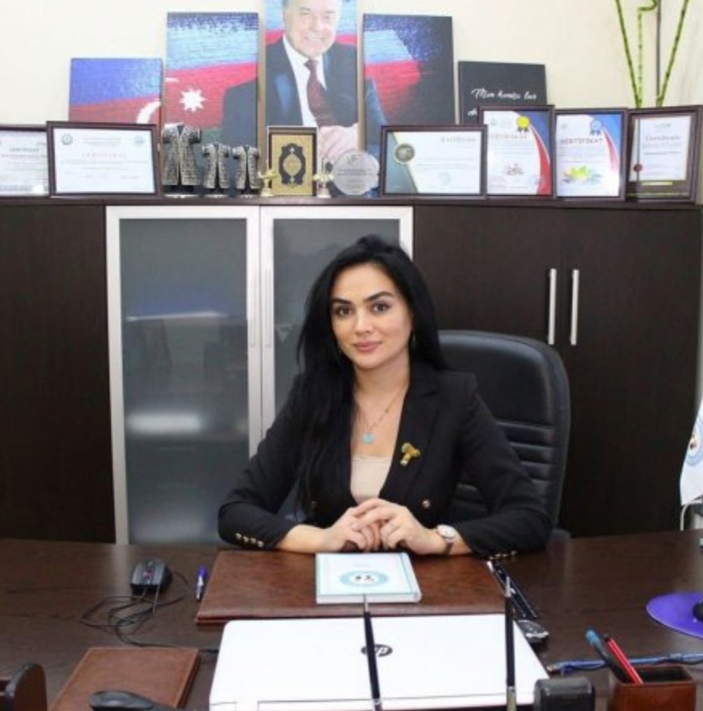 " Sofi Baby"  Köpələr Evi - Uşaq Bağçasının Peşəkar Müdürü : Xanım Xasməmmədova .