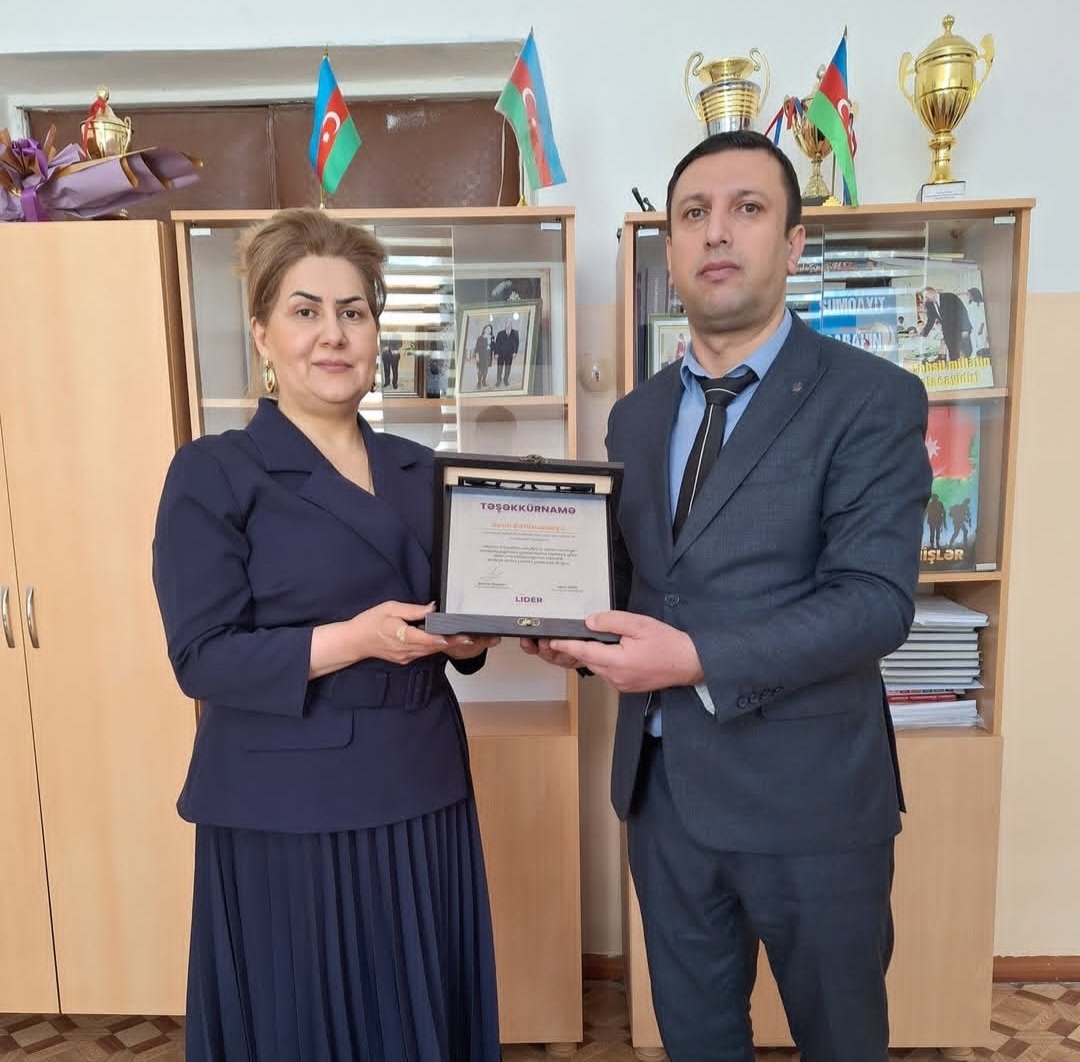 Sumqayıt şəhır 16 nömrəli tam orta məktəbin direktoru Sevil Behbudbəyli – “Təhsil fədaisi”