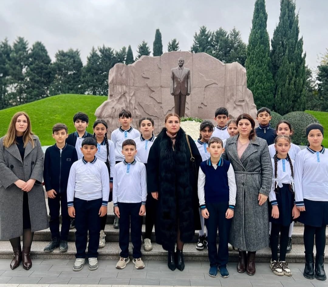 Tərbiyənin və Bilik Yolunun Nümunəvi Rəhbəri: Elnarə Vəliyevanın Pedaqoji Fədakarlığı