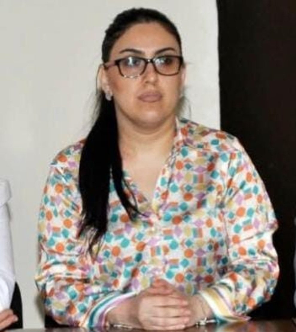 Şəlalə Hüseynova : Təhsil Sahəsində Fədakar Rəhbər
